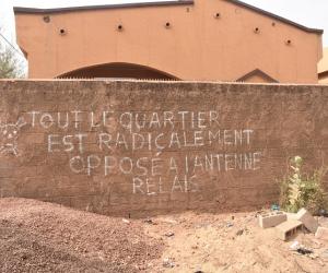 antenne-reseau-telephonie-mobile-a-silmiyiri