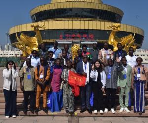 Tour centrale de radio-télédiffusion : Une attraction touristique géante au cœur de Pékin