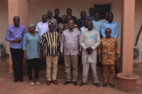 La photo de famille avec les participants